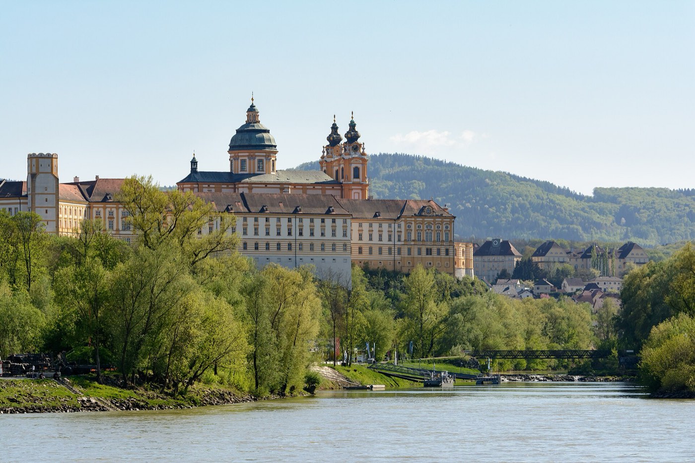 Wachau Valley wine country day trip